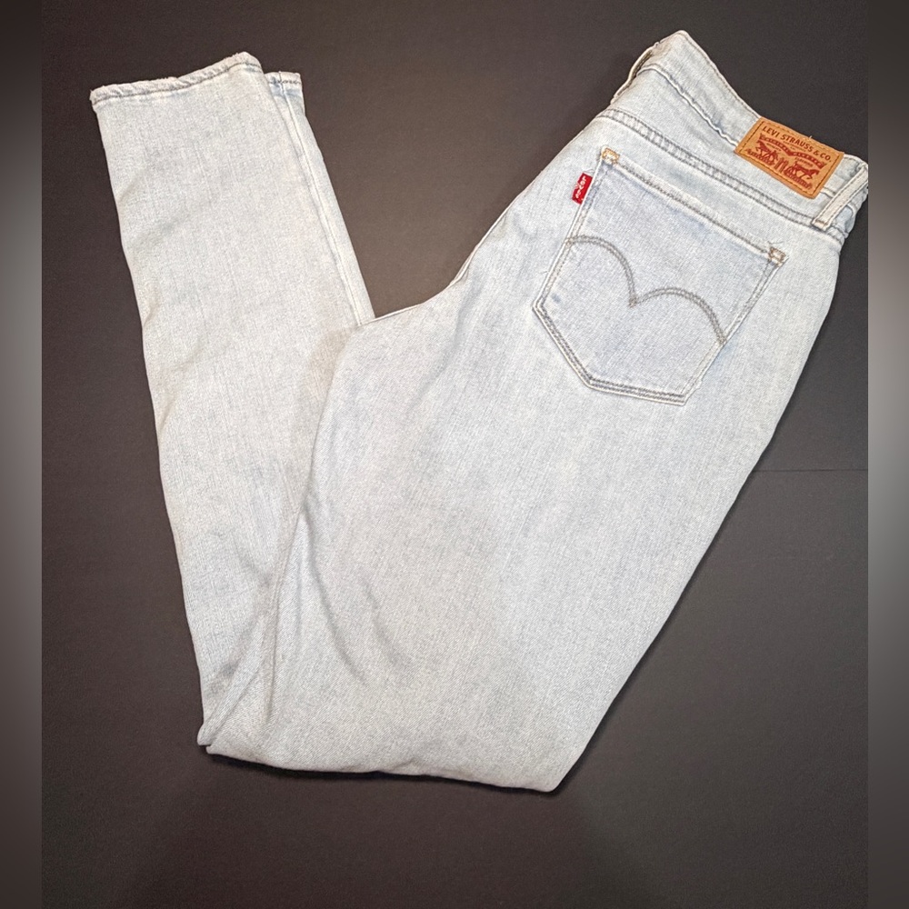 Levi's Women's High-Rise Light Blue Jeans